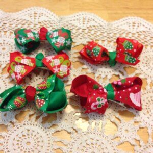 Christmas Bows Hair Clips, red and green